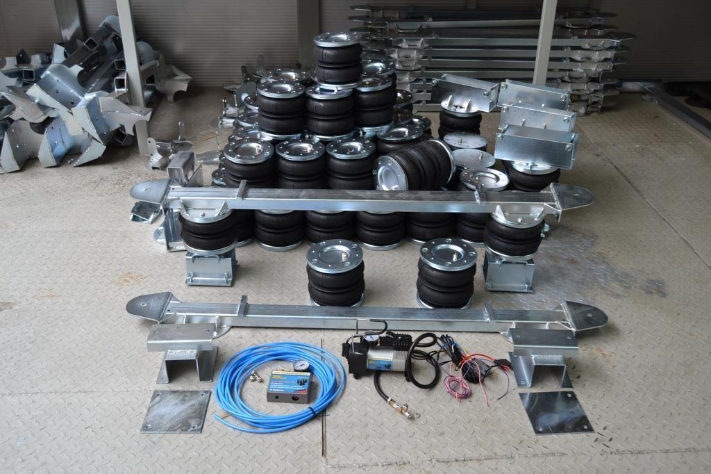 ΚΑΘΗΜΕΡΙΝΟΙ ΑΕΡΟΣΑΚΟΙ IVECO ΜΕ ΣΥΜΠΙΕΣΤΗ Product image