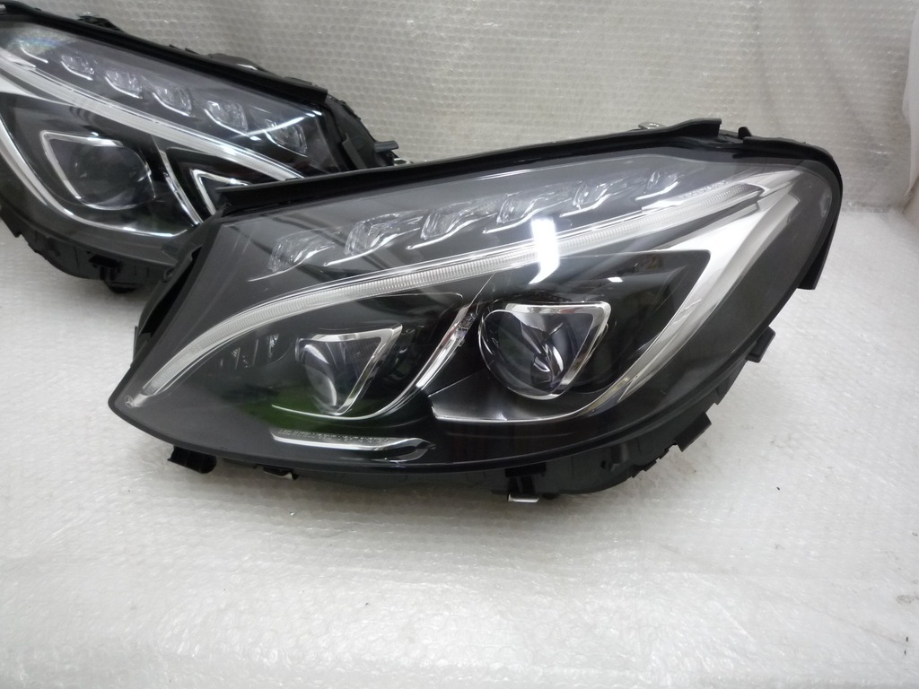 Mercedes C Class W205 Φωτιστικά Full Led Αριστερά Δεξιά Product image