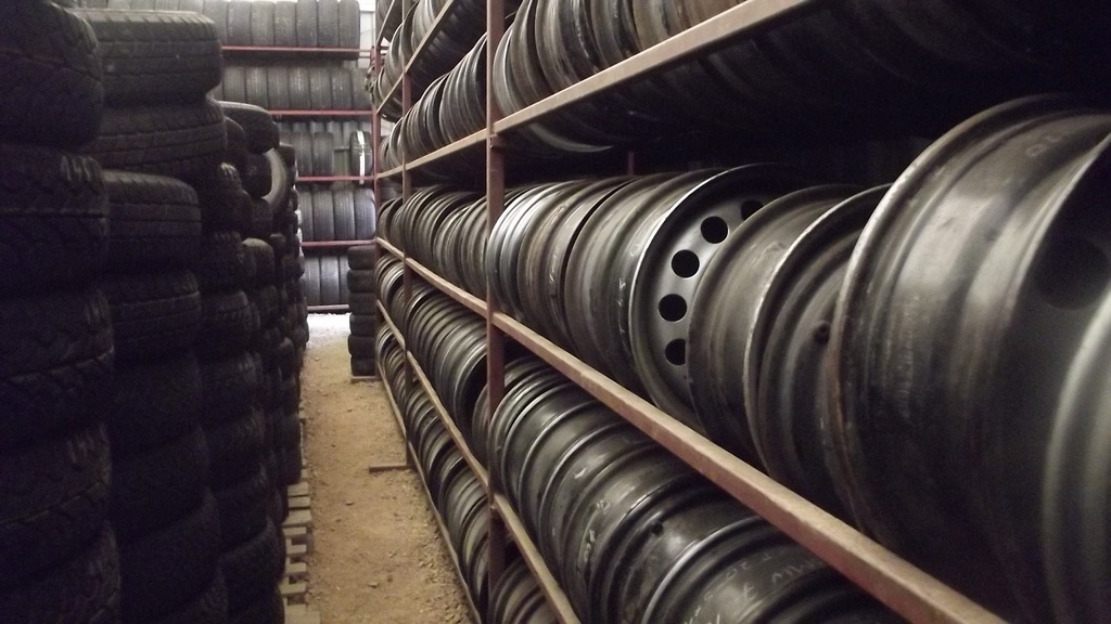 ΜΕΤΑΧΕΙΡΙΣΜΕΝΑ ΕΛΑΣΤΙΚΑ 215/60R17 C GOODYEAR ASSEMBLY W-WA Product image