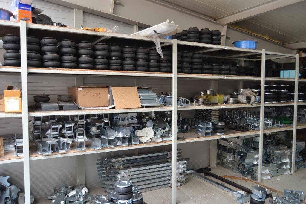 ΚΑΘΗΜΕΡΙΝΟΙ ΑΕΡΟΣΑΚΟΙ IVECO ΜΕ ΣΥΜΠΙΕΣΤΗ Product image