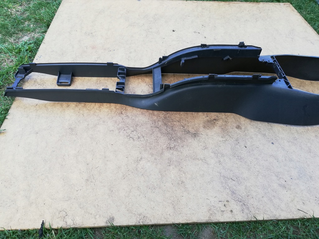 ΚΕΝΤΡΙΚΟ ΤΟΥΝΕΛ POLO 9N 6Q1864343E Product image