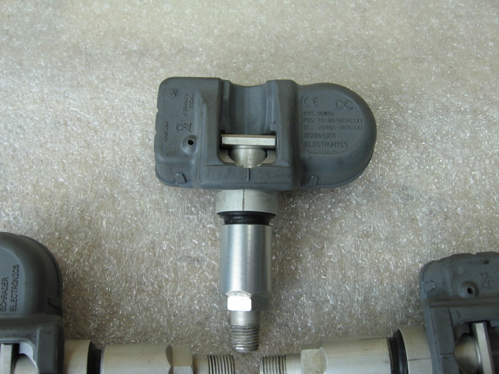 ΑΙΣΘΗΤΗΡΕΣ ΠΙΕΣΗΣ TPMS MERCEDES A0035400217 Q03 Product image