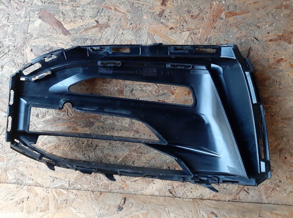 ΓΚΡΙΛΕ ΜΠΡΟΣ ΔΕΞΙ ΜΠΡΟΣ BMW F40 7459718 Product image