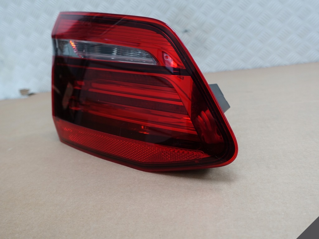 BMW 2 F45 ΑΝΑΒΑΤΉΡΑ LCI LED ΣΤΗΝ ΠΌΡΤΑ ΤΟΥ ΧΏΡΟΥ ΑΠΟΣΚΕΥΏΝ L Ή P Product image