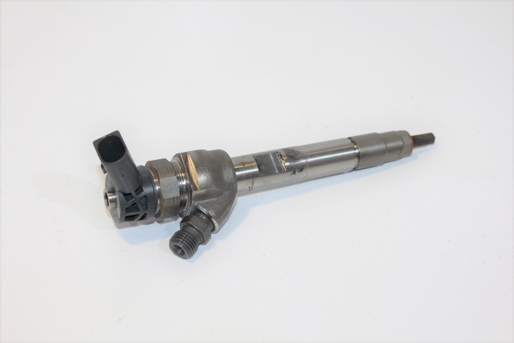 BMW F30 F45 B47C20A INJECTOR 8514146 Product image