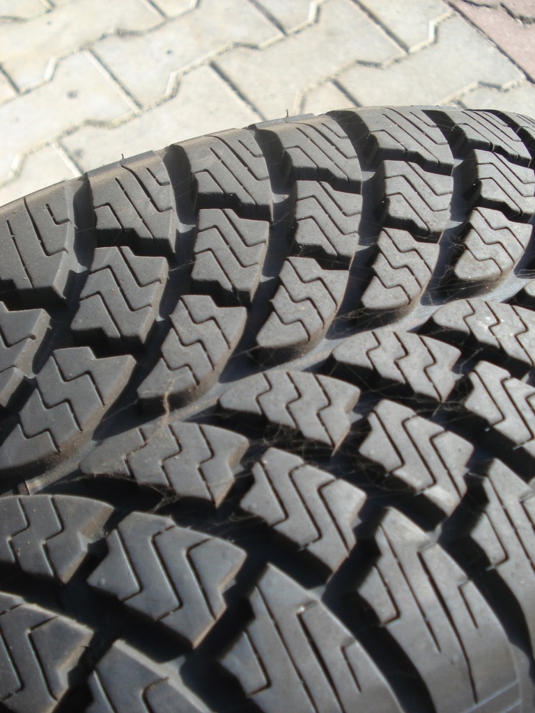 1τμχ LASSA Snoways 2C 195/60/16 C 8,3mm Product image