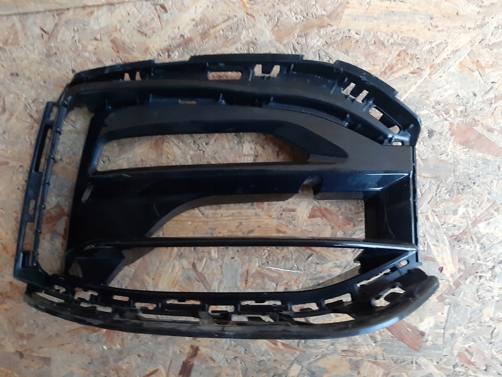 ΓΚΡΙΛΕ ΜΠΡΟΣ ΔΕΞΙ ΜΠΡΟΣ BMW F40 7459718 Product image