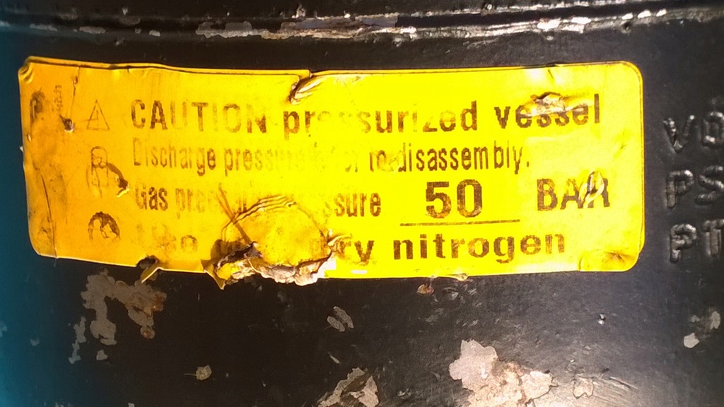 ΣΥΣΣΩΡΕΥΤΗΣ ΥΔΡΑΥΛΙΚΗΣ ΠΙΕΣΗΣ 210 BAR 0,50 L Product image