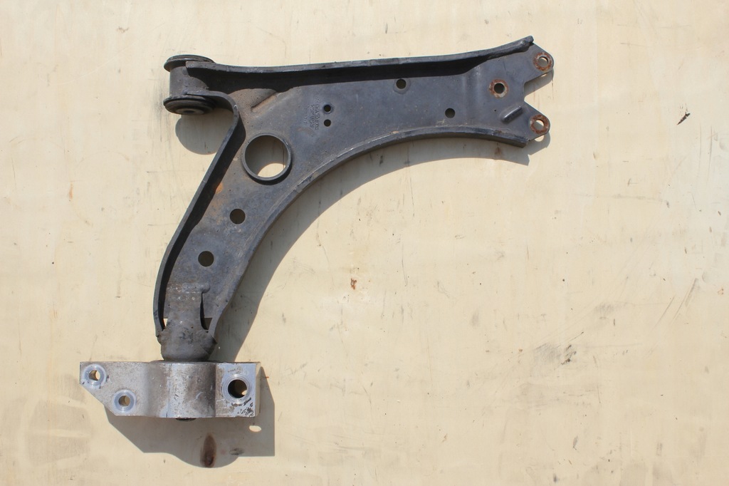 Μπροστινό αριστερό ψαλίδι VwAG 1K0407189E Product image