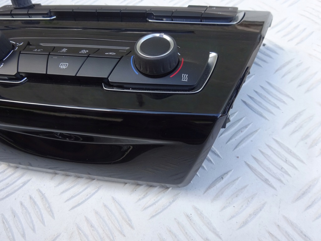 BMW F48 RADIO AIR CONDITIONING PANEL 9371457 Product image