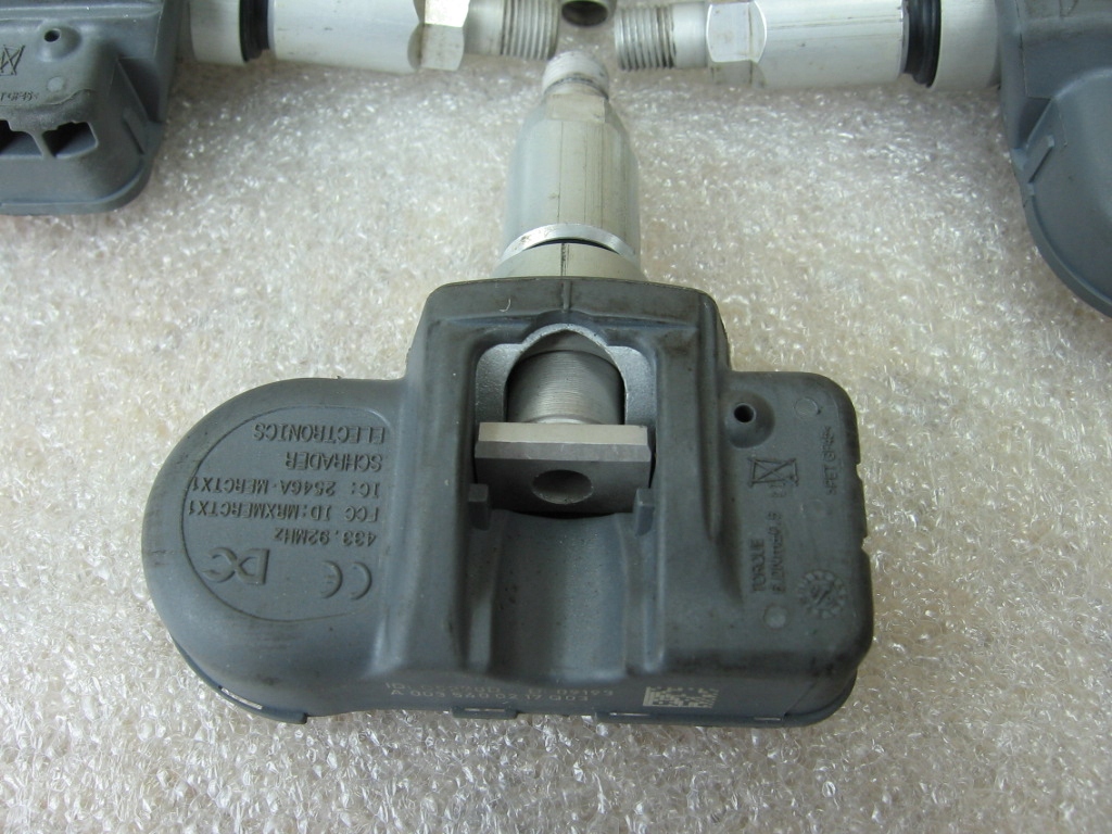 ΑΙΣΘΗΤΗΡΕΣ ΠΙΕΣΗΣ TPMS MERCEDES A0035400217 Q03 Product image