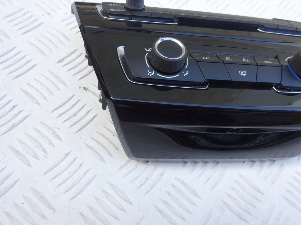 BMW F48 RADIO AIR CONDITIONING PANEL 9371457 Product image