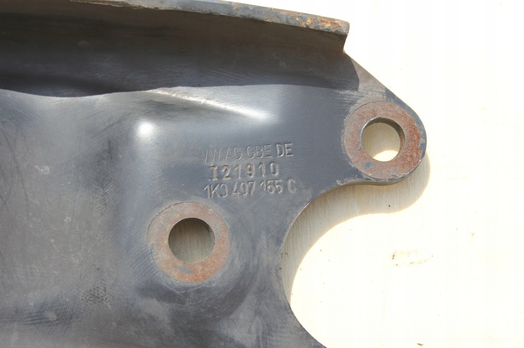 Μπροστινό αριστερό ψαλίδι VwAG 1K0407165C Product image