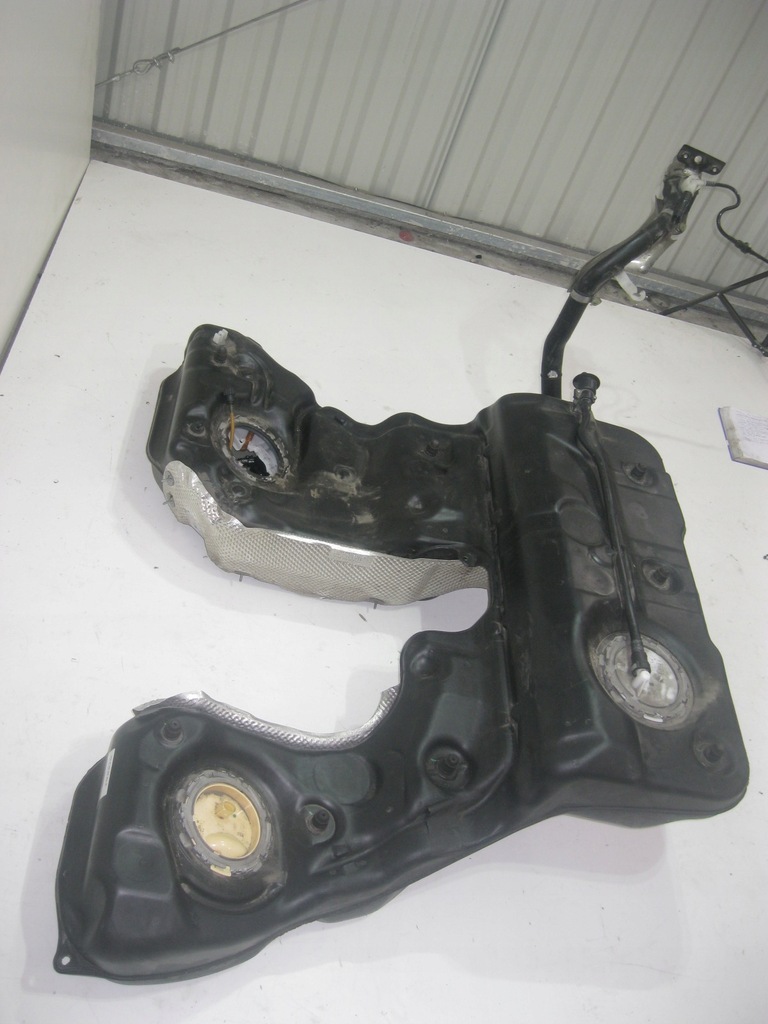 AUDI A8 4H 4.2 FSI FUEL TANK 4H0201021CQ Product image