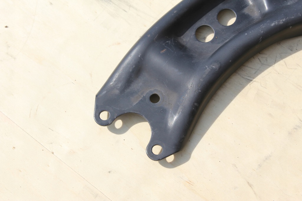Μπροστινό αριστερό ψαλίδι VwAG 1K0407165C Product image