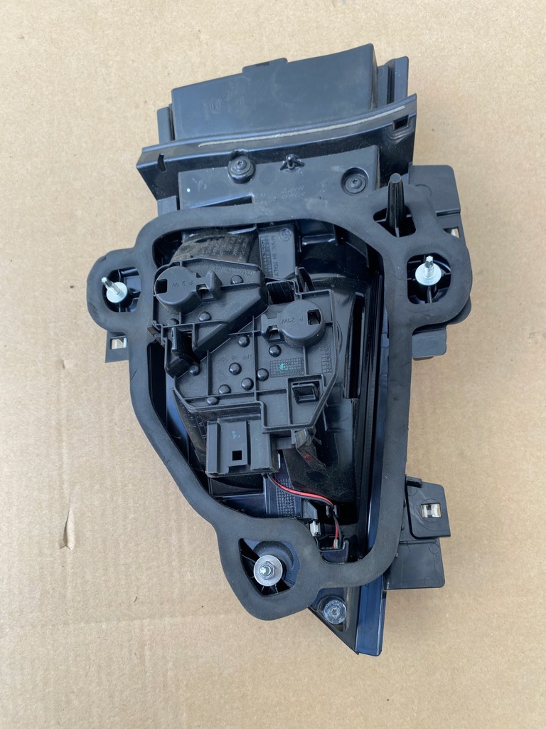 BMW X2 F39 Λάμπα πίσω Σκοτεινή Ευρώπη 9881160 Product image