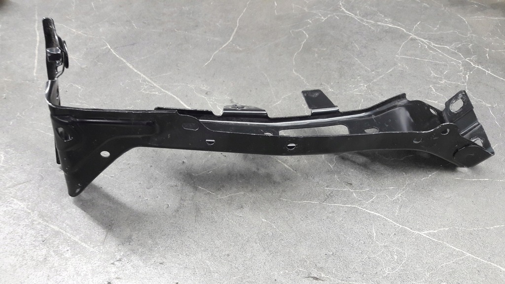 8W0821136C Audi A4 B9 8W Handle Support Bloter Fastening Δεξιά μπροστά Product image