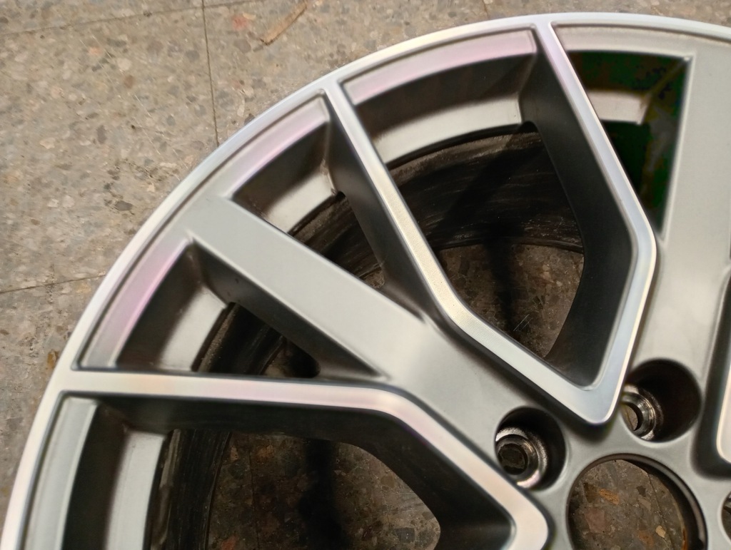 8W0601025DH Χάνες αλουμινίου 8.5JX19H2 ET40 5x112 Audi Sport A4 B9 8W A5 S5 Product image