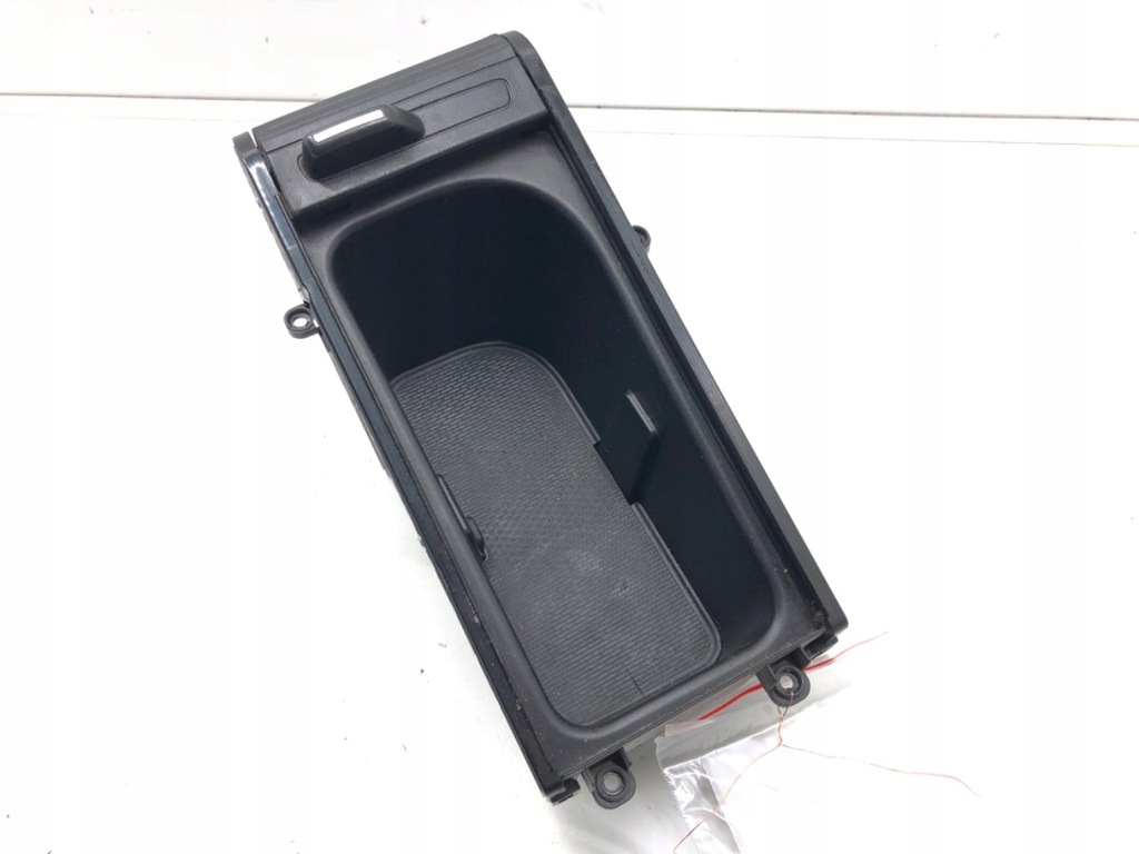 ΘΗΚΗ ΠΟΤΩΝ HYUNDAI i40 84603-3Z240 ΚΟΥΠΑ ΚΟΥΠΕΣ Kombi, ΚΟΥΦΑΛΙΑ Product image
