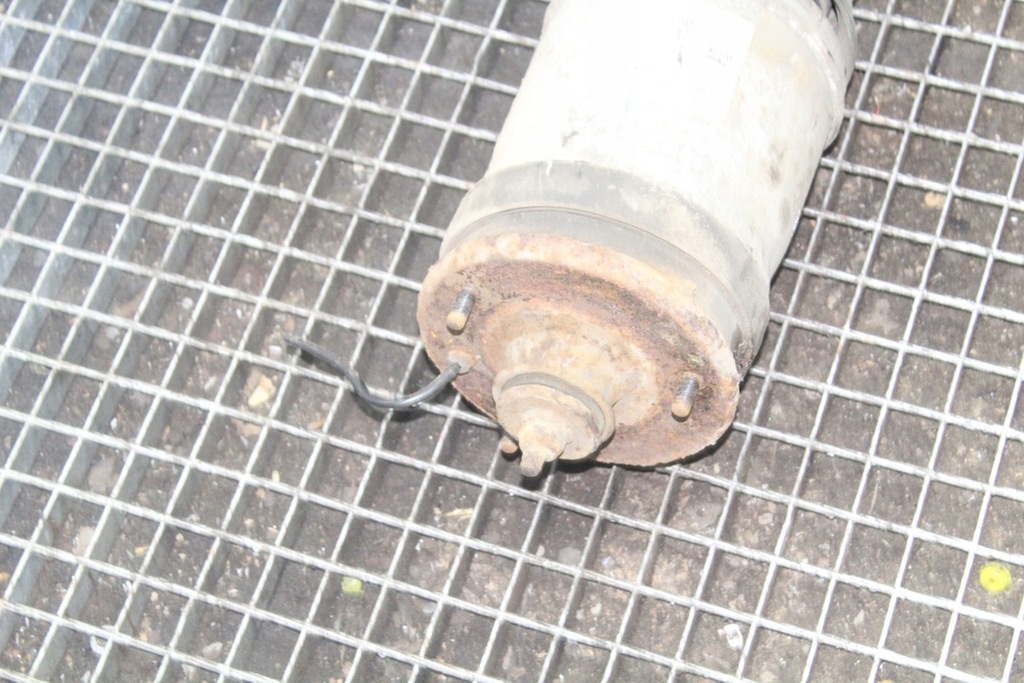 Πίσω δεξιά πνευματική λωρίδα Rover Discovery III (L319) Product image