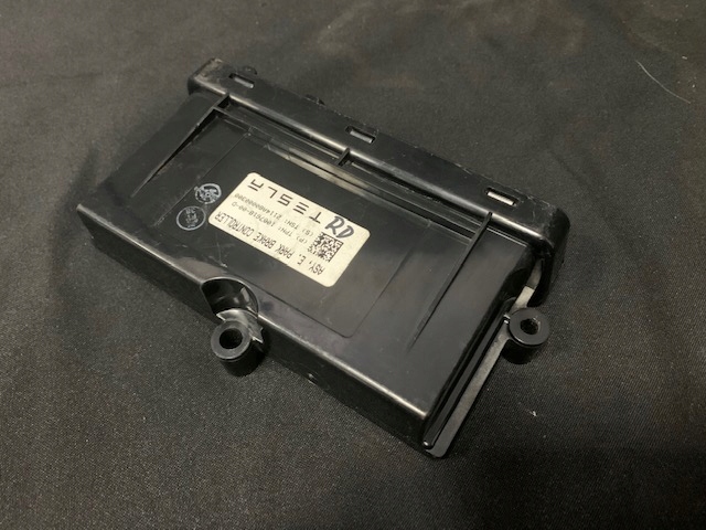 Ελεγκτής χειρόφρενου Tesla S ECU 1007618-00-D Product image