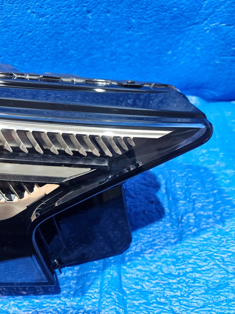 Δεξιά μπροστινό δίκαιο μπροστά δεξιά Audi Q4 E-Tron 89A941036M Product image