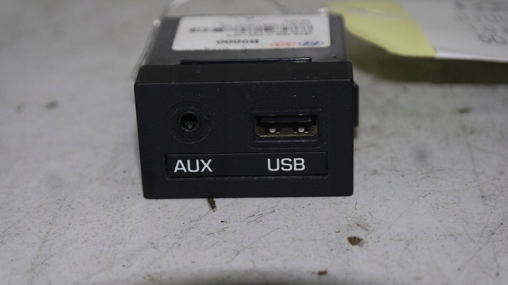 AUX USB SOCKET HYUNDAI i10 II LIFT 96120-B9000 Product image