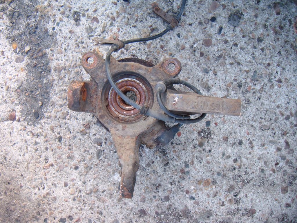 VOLVO V40 S40 1.8 16V 99-04 HUB ΔΕΞΙ ΜΠΡΟΣΤΙΝ ABS Product image