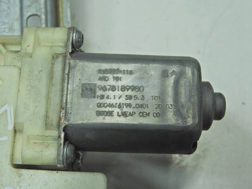 Peugeot 308 II T9 13-17 Ανυψωμένη από γυαλί δεξιά πίσω 9678189980 Product image