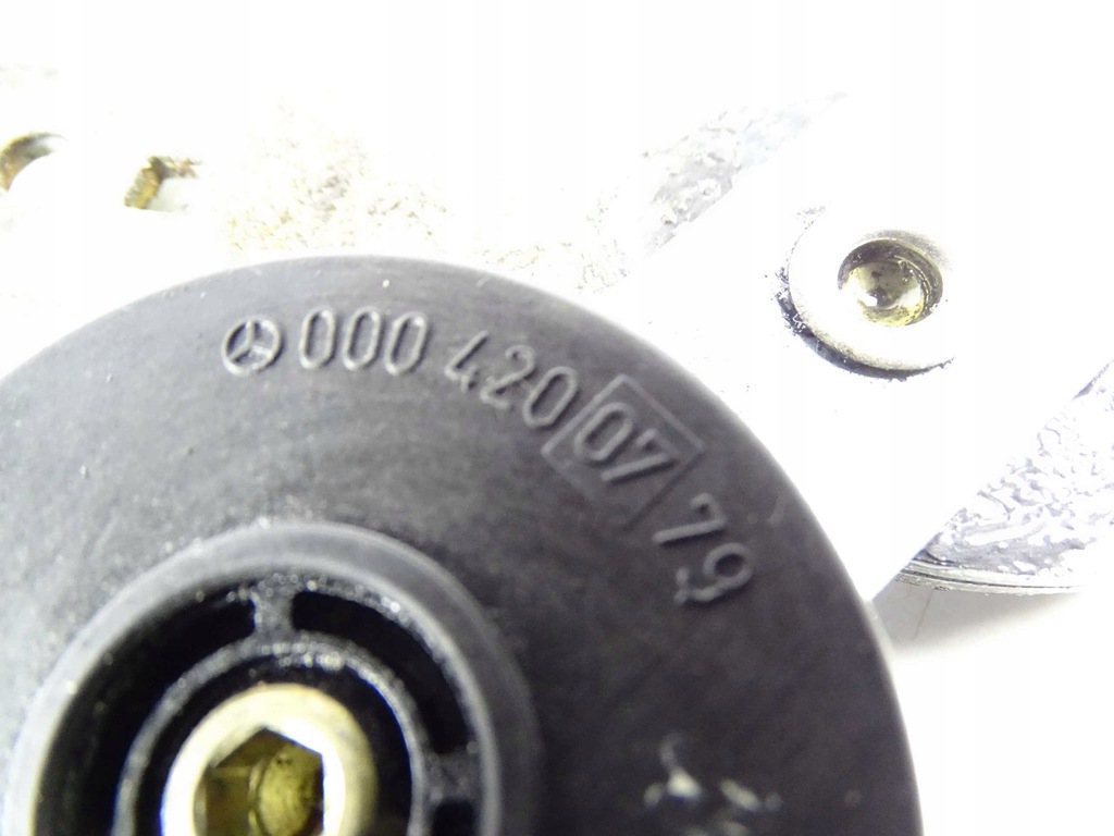 MERCEDES W202 W208 W210 LANG LACK A0004200779 Product image