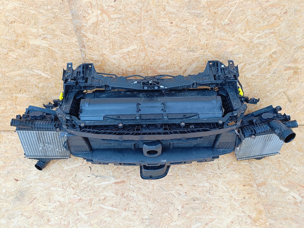 Porsche Cayenne E-Hybrid 2022R μπροστά στη χρωματική μάσκα M7Q 9Y 9Y0 Bumper Lamp Product image