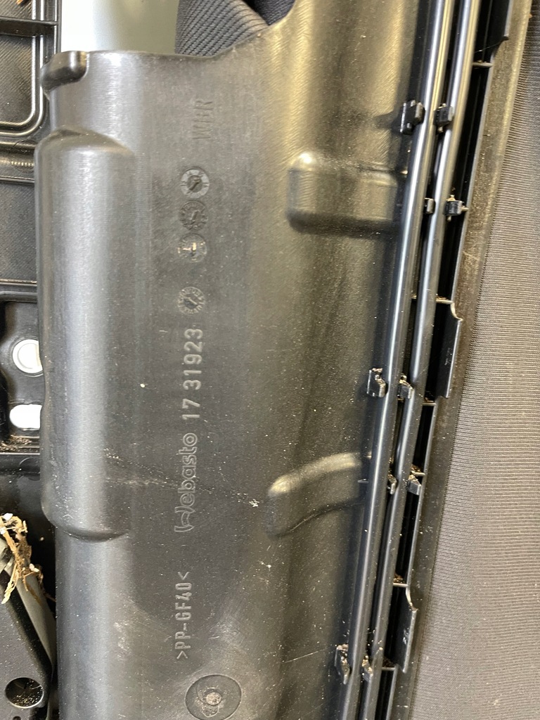 SKODA OCTAVIA III 5E COMBI VRS PANORAMA SUNROOF 5E9877041A Product image
