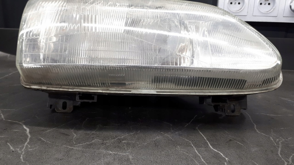Μπροστινός δεξιός προβολέας Renault Megane Product image