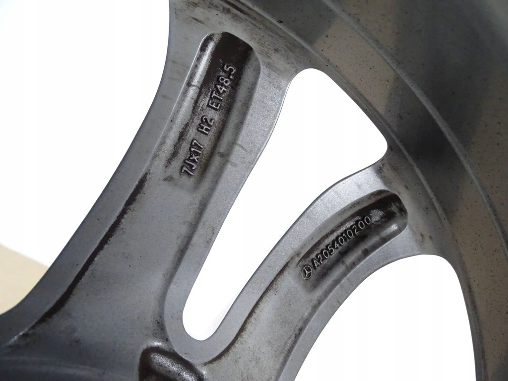 RIM Mercedes A205 W205 7J x 17 H2 ET48.5 A2054010200 Product image