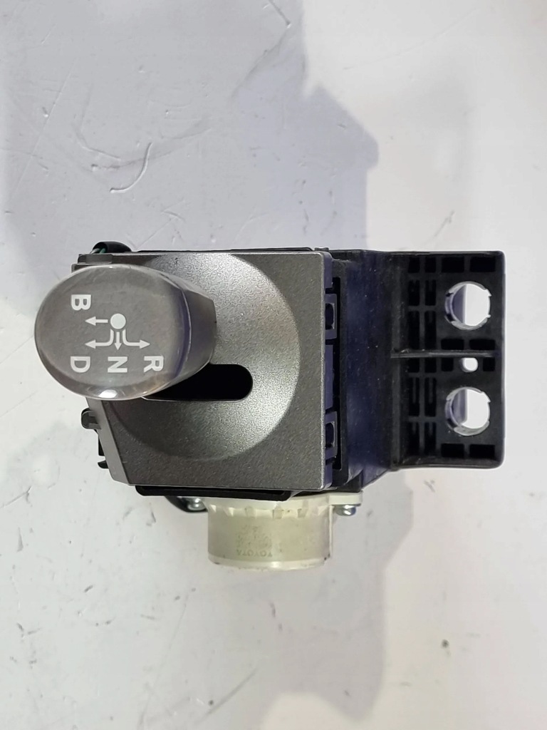 Toyota Prius (NHW20) 2006 Jacks and shifters Product image