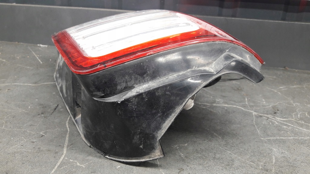 92401-M31 αριστερός πίσω προβολέας Kia Joice Product image