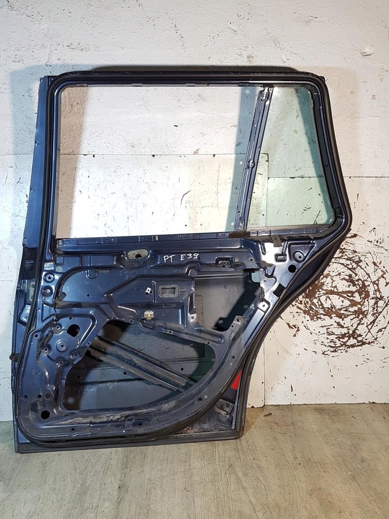 ΠΙΣΩ ΔΕΞΙΑ ΠΟΡΤΑ BMW E39 COMBI Product image