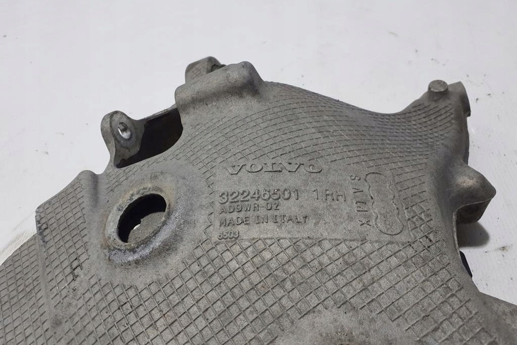 Δεξιά πίσω Swingarm Volvo S90 II 32246501 2.0L Υβριδικό 235kW 2020 Product image