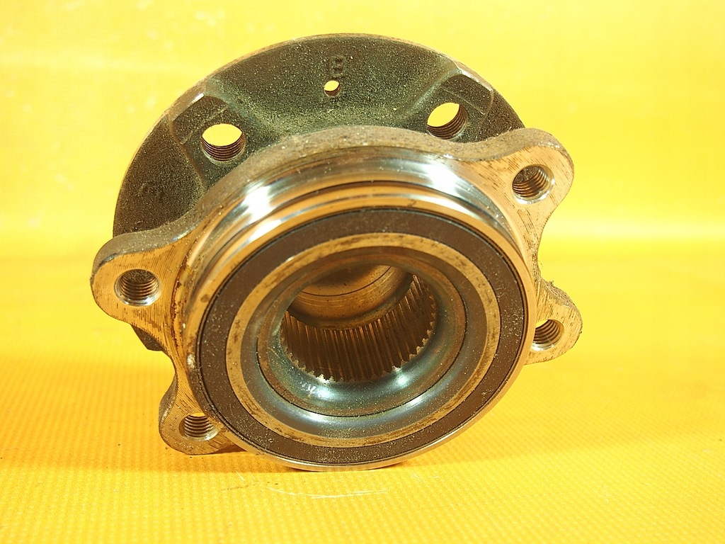 Audi A7 4G LIFT 32KM Hub Bearing 8k0407613b / 8k0407625p Product image