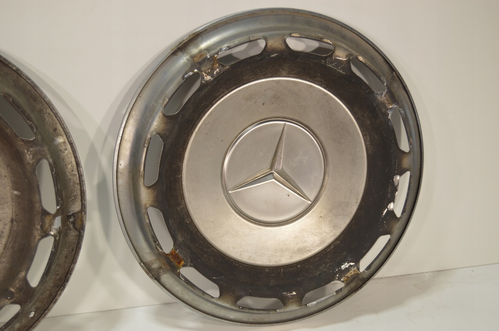 ΣΕΤ MERCEDES HUBCAPS W123 W115 W116 W108 ΓΝΗΣΙΟ ΜΕΤΑΛΛΙΚΟ Product image