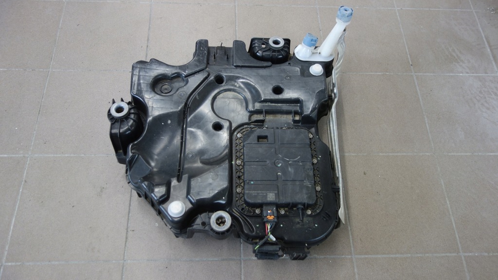PEUGEOT 3008 LIFT C4 II ADBLUE AD BLUE TANK Product image
