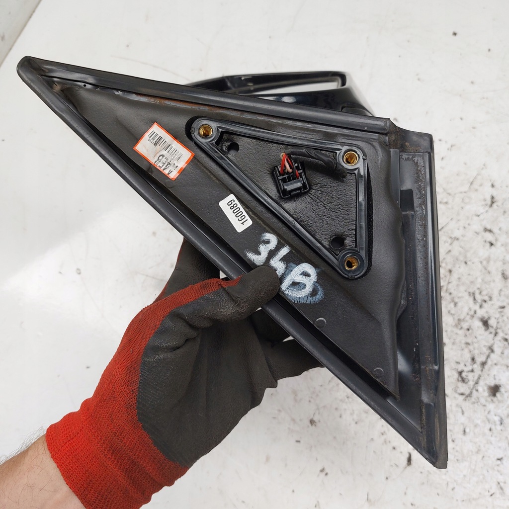 HYUNDAI TERRACAN ΚΑΘΡΕΦΤΗΣ ΔΕΞΙΟΣ 5 ΑΚΙΔΩΝ ΜΑΥΡΟΣ 012155 Product image