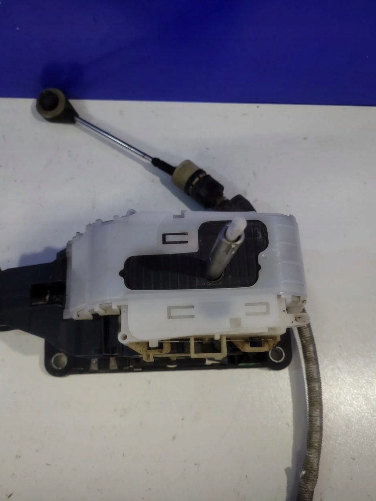 Volvo XC60 2010 Jacks and shifters Product image