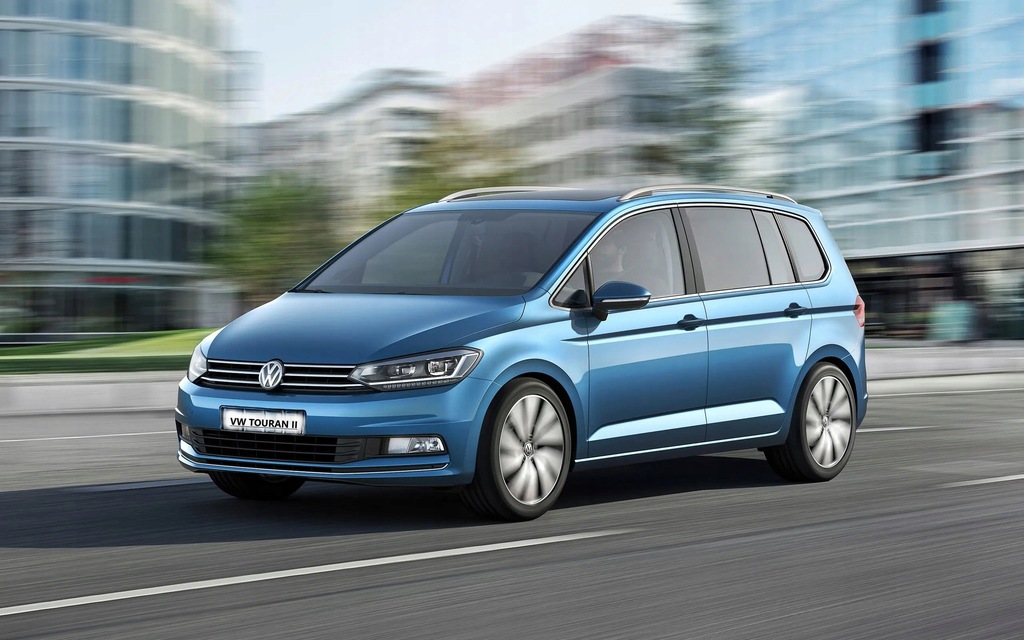 VW TOURAN III 3 2017R 2.0TDI 110KW ΑΝΤΛΙΑ ΝΕΡΟΥ 5Q0965567 Product image