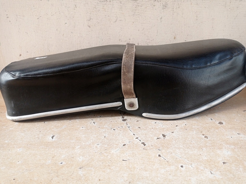 SHL M11 - Μέρη - Καθισμένος - Couch x 2 - (1+2) Product image