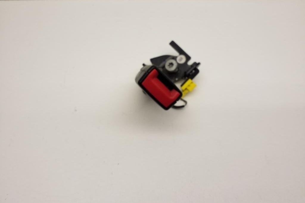 Mercedes-Benz E (W212) A2128601969 2.1L Σφιγκτήρας πίσω καθισμάτων Product image