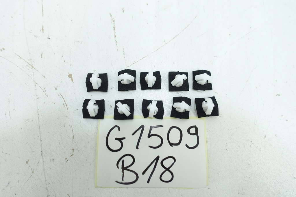 HYUNDAI PIN FIXING LITHUANIA DOOR 10PCS 87715-3K000 Product image