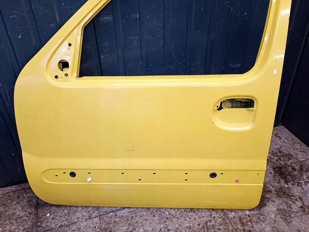 Renault Kangoo πίσω αριστερή πόρτα, κίτρινη Product image