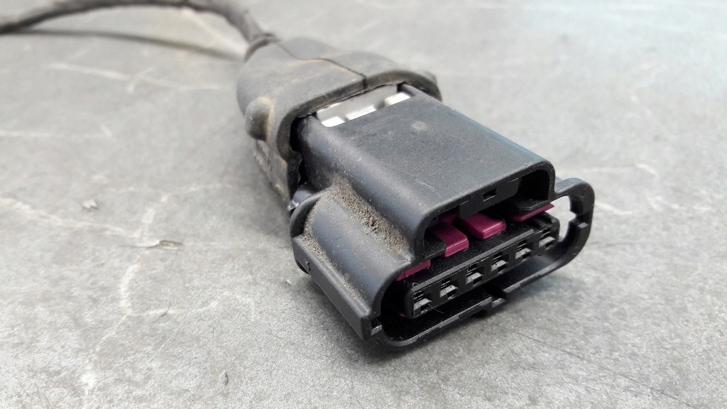 1K0973706 Audi VW Plug -In Bait Ankle Product image