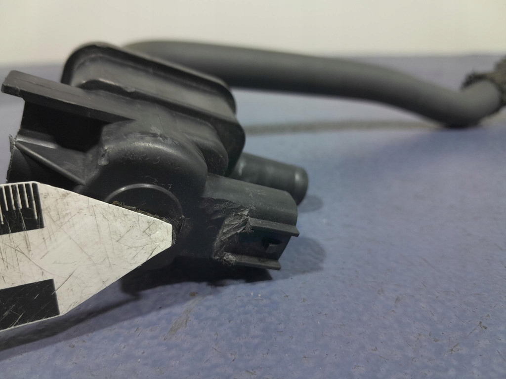 TOYOTA CAMRY VIII XV70 17- 2.5 HYBRID VACUUM VALVE 90910-12279 Product image